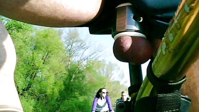 Sucer et baiser un inconnu sur un canapé film porno gratuit gratuit pendant que mon mari filme