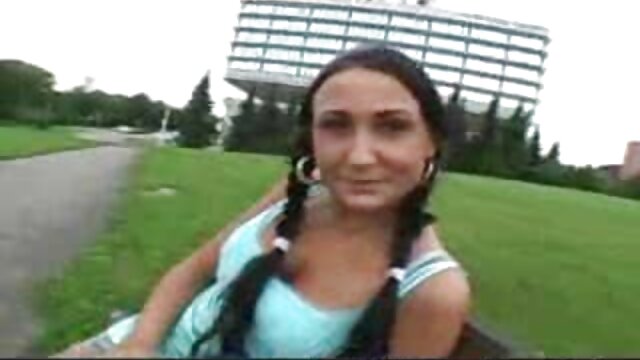 Mère et fille partageant la xxx film porno francais grosse bite de son fils chanceux