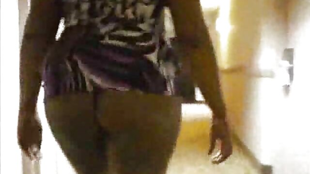 Gode ​​teen lié film x coqnu baisée par derrière