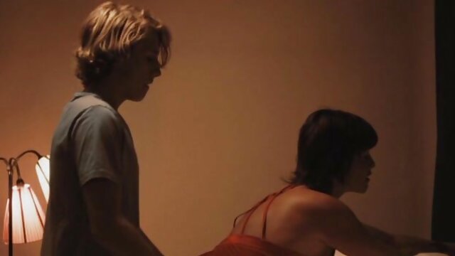 Trio anal avec des jumeaux film porno gratuit long aux gros seins!