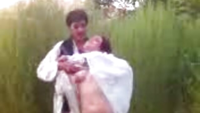 Maman et mamie se font film sex francais gratuit baiser avec des garçons