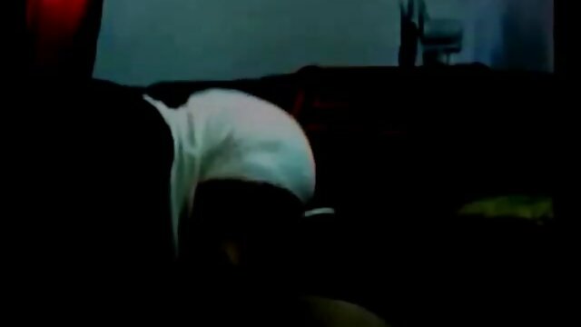 Southern Babe Rahyndee James donne un arab sex gratuit footjob à pieds baisés