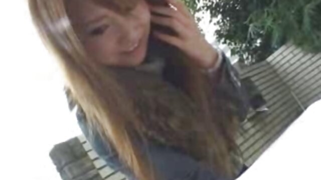 LA film complet gratuit porno FILLE AUX CHEVEUX BLONDS PROCHAINE PORTE